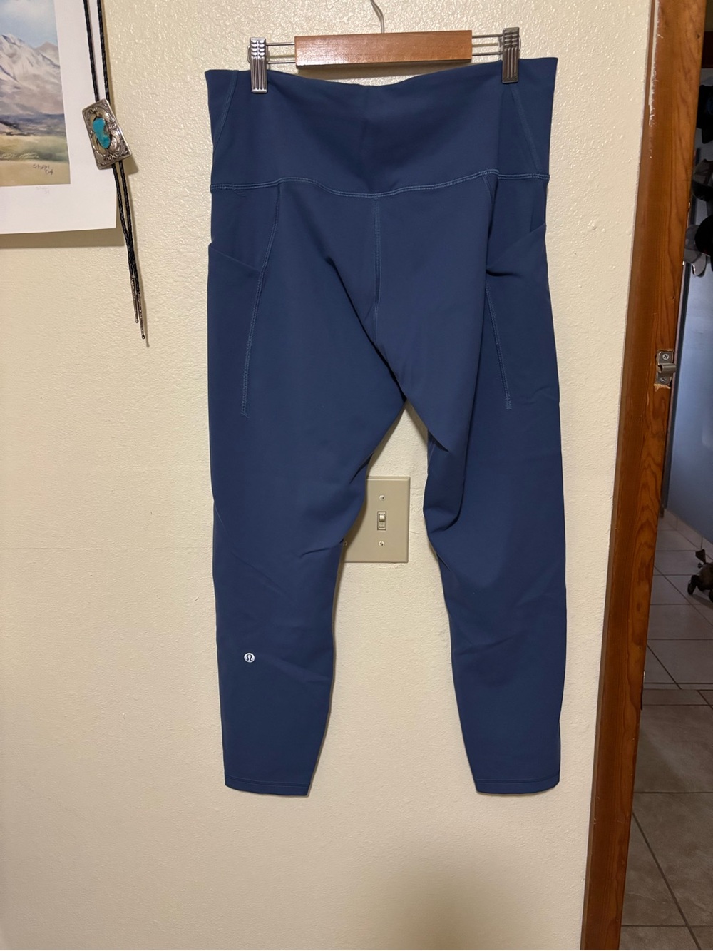 Lululemon - Picture 3 of 4